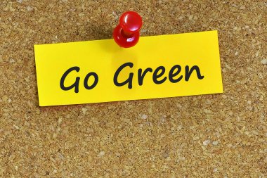 Yeşil word notları kağıt cork arka plan ile devam et