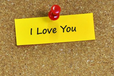 I Love You kelime ile mantar arka plan notları kağıt üzerinde