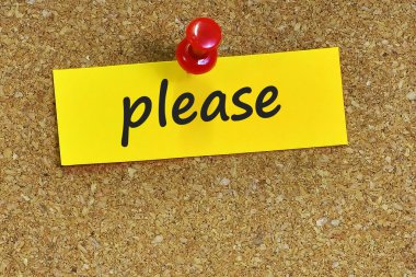 Lütfen cork arka plan ile notlar kağıt üzerinde kelime