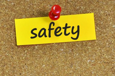 güvenlik kelimesi ile mantar arka plan notları kağıt üzerinde