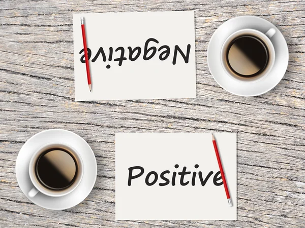 Концепція бізнесу: порівняння між позитивним і негативним — стокове фото