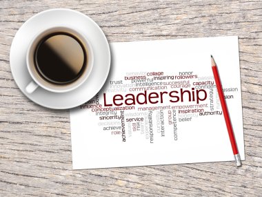 Kahve, kalem ve bir not içeren kelime bulutları liderlik ve 