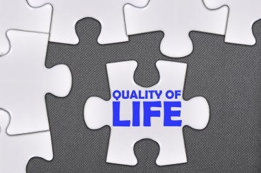 Parçalı bulmaca kelime yaşam kalitesi yazılı