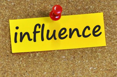 cork arka plan ile sarı notepaper kelime etkisi