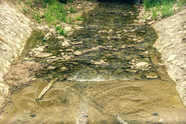 Closup nehir ve kayalık sahil