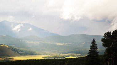 Mointains ve Kuzey Arizona vadileri