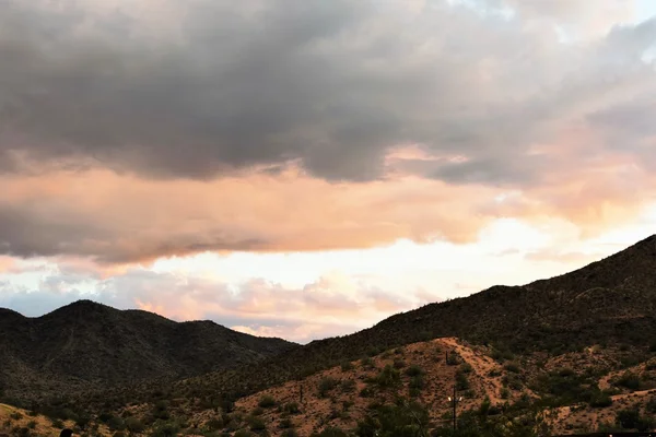 Sunset after a storm over the mountains — Stock Photo, Image