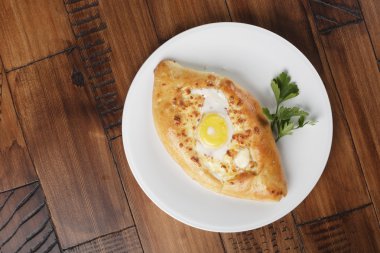 Khachapuri - geleneksel Gürcü pasta