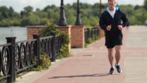 Entraînement des jeunes coureurs en plein air — Video