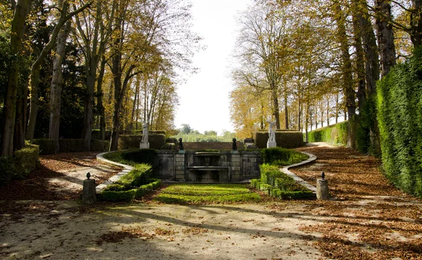 Monumentos em Saint-Cloud Park, França — Fotografia de Stock