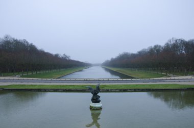 Fountainbleau kanalda Grand