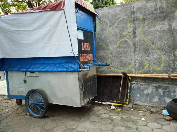 Gerobak Gorengan Veículo Que Transporta Lanches Indonésios Nomeadamente Gorengan — Fotografia de Stock