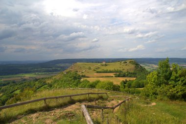 - Sadece Münih, Tegernsee dağlarının manzarası.