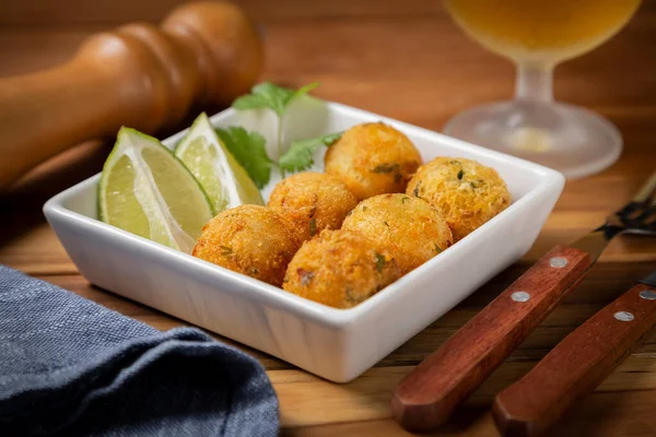 Bolinho Bacalhau Lanche Tradicional Brasileiro Bunuelos Bacalo — Fotografia de Stock