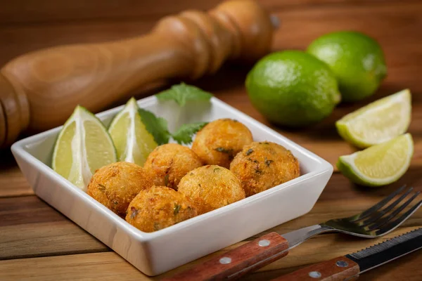 Bolinho Bacalhau Lanche Tradicional Brasileiro Bunuelos Bacalo — Fotografia de Stock