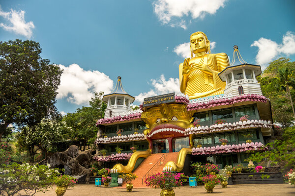 Пещерный храм в Дамбулле
. 