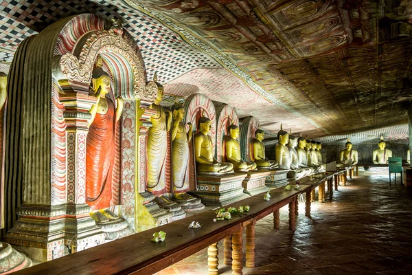 Cave temple in Dambulla, Sri Lanka. — Stock Photo, Image