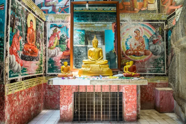 Weherahena Budist Tapınağı, Sri Lanka