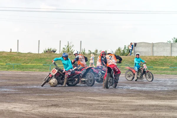 우크라이나의 motoball 챔피언십의 경기 중 Machuhy, 우크라이나-9 월 11 일, 2016: 순간. — 스톡 사진