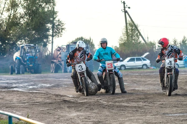 Machuhy, Ukrajna - szeptember 11, 2016: Pillanatok Ukrajna motoball bajnoki mérkőzésen. — Stock Fotó