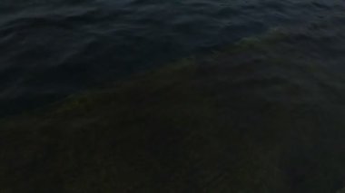 Stavanger, Norveç - 05 Kasım 2019: Sonbaharda yolcu gemisi hangarı yakınlarındaki şehir sokaklarında görüldü