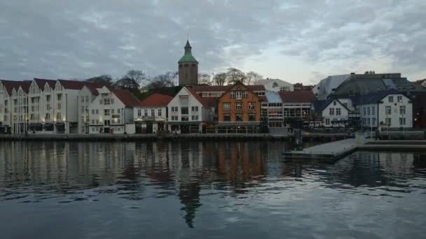 Stavanger Norveç Kasım 2019 Sonbaharda Yolcu Gemisi Hangarı Yakınlarındaki Şehir — Stok video