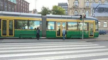 Helsinki, Finlandiya 'daki Aziz Niklas katedrali yakınlarındaki cephe ve alan