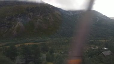 Norveç doğası Flam köyü ve Flam demiryolu yakınında. 