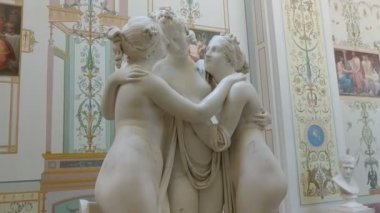 Saint Petersburg, Rusya - 22 Eylül 2019: Hermitage 'ın iç mimarisi ve sergileri hakkında günlük görüş