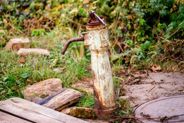eski su sütun şehir açık havada