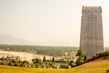 Murudeshwara Tapınağı ve Hindistan beach