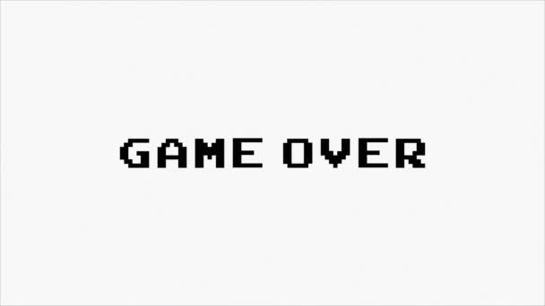 Game Over testo con effetti dello schermo glitch su uno sfondo nero. — Video Stock