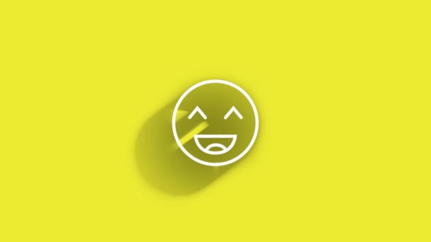 Símbolo emoji feliz sonriente mientras la sombra pasa por todos lados en el fondo amarillo en el archivo listo para el bucle de resolución 4K — Vídeo de stock