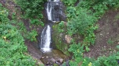 Orman Nehri (quadrocopter ışığı yanar)