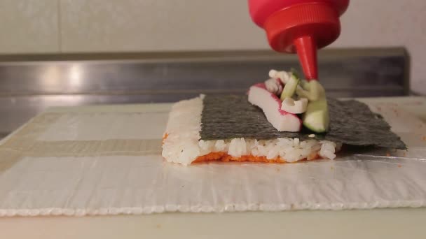 Sushi de cozinha — Vídeo de Stock