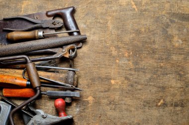 eski marangoz ahşap ile çalışan araçlar