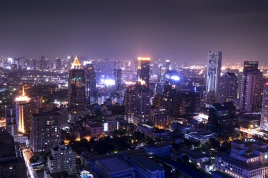 Kentsel şehir gece görünümünde, cityscape