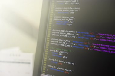 mornitor ofiste CSS kodlama