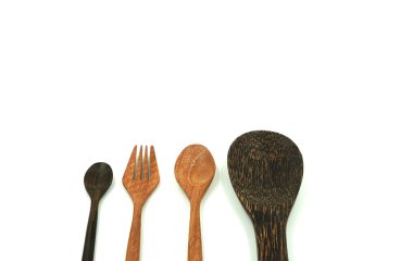 bir tahta kaşık ve çatal izole beyaz arka plan üzerinde