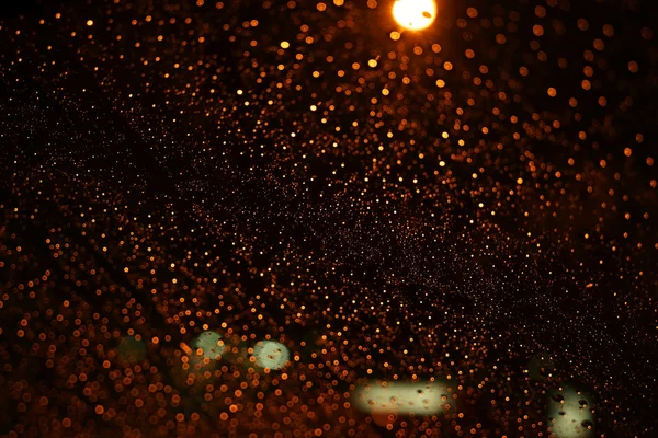 विंडो पाऊस वर गोषवारा प्रकाश — स्टॉक फोटो, इमेज