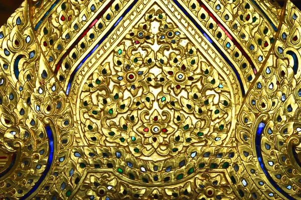 Goldene Fliese im Tempel — Stockfoto