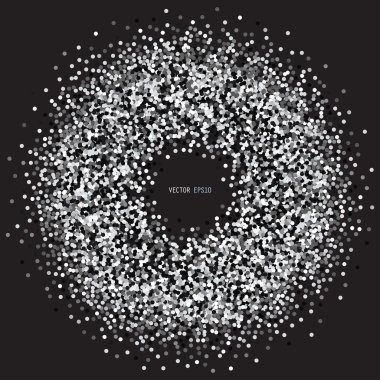 Beyaz zemin üzerinde parıldıyor gümüş daire.