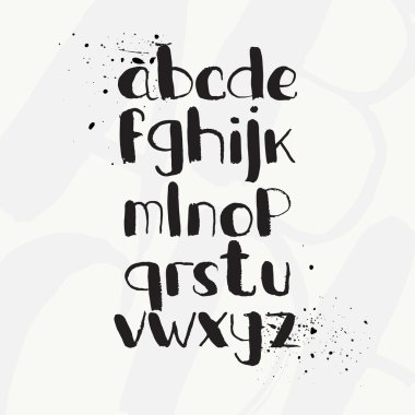 Alfabe. Koyu arka plan üzerinde izole el çizilen harf.