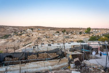 Batı Şeria manzarası gün batımında, Filistin 'de İsrail tarafından işgal edilen bölgelerde.