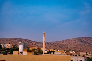 Gündüz Bardala şehrinin manzarası Batı Şeria çölünde, Filistin 'de gün batımında İsrail tarafından işgal edilen bölgeler.