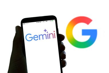 Barcelona, İspanya - 4 Şubat 2026: Bu resimde AI Chatbot Gemini 'nin logosu Google tarafından bir akıllı telefon ekranında görülüyor.