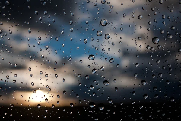 Water drops on a window glass after the rain. — Stock Photo, Image