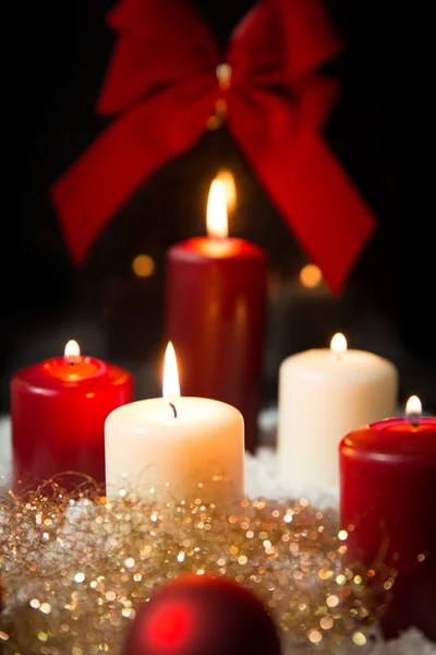 Red white candles, red ribbon — Stock Photo, Image