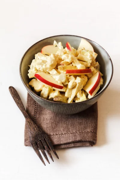 Ensalada de coliflor al curry —  Fotos de Stock