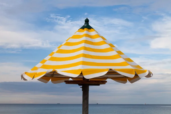 德国，波罗的海，遮阳伞 — 图库照片
